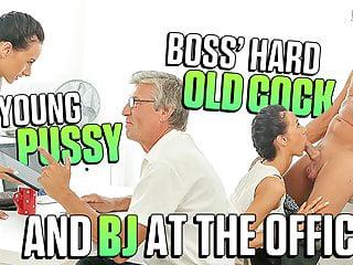 Schlankes Mädchen genießt Sex mit älterem Mann