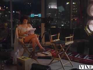 Babe Alina West in den Mund gespritzt