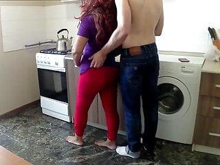 Mutter ist immer bereit für einen Blowjob und Analsex