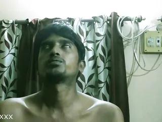 Ehemann sieht zu wie seine Frau gefickt wird