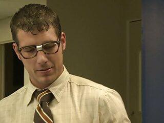 Dreier ffm mit zwei heissen Brünetten in der hündchenstellung