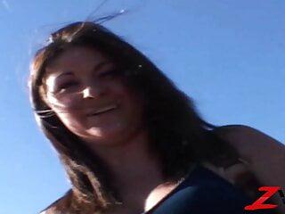 Vollbusiges Babe Harley Hex reitet auf einem Schwanz