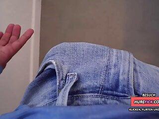 Deutsche Studentin wird zum ersten Mal im Freien gefickt