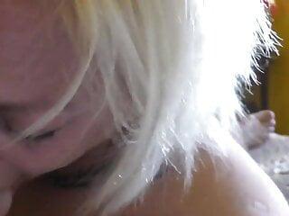 Italienische großmutter will einen Handjob und gibt es ihr - bbw Granny aus Italien mit großen Titten