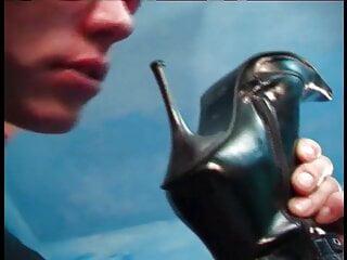 Bizarres europäisches Fetischvideo mit Bondage und Analverkehr