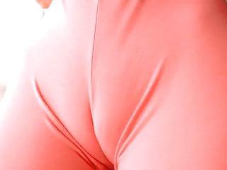 Rothaariger Teenager führt sich in den Arsch ein