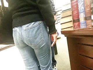 Milf in jeans und High Heels