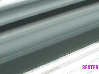 Versteckte Kamera filmt Mädchen beim Sex