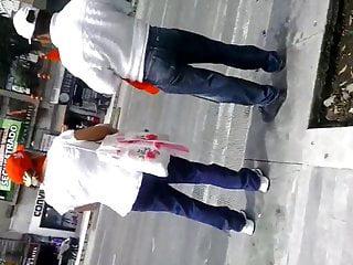 Mit dem Strapon in den Arsch