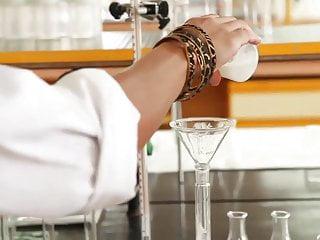 Brazzers heisse Brünette reitet auf dem Schwanz ihres Lovers