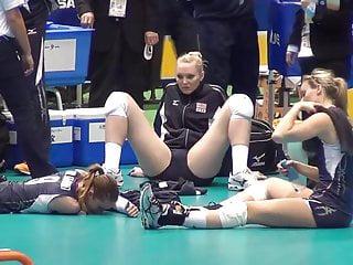 Süsse junge Frau wird in den Arsch gefickt