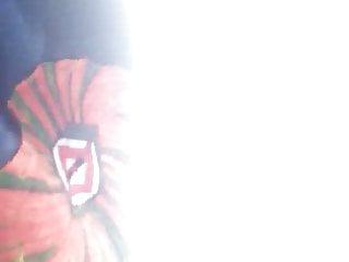 Spanner beobachtet Frau nackt vor versteckten Kamera