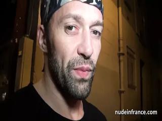 Eine französische Milf wird doppelt penetriert und vollgewichst - französischer Milfsex