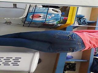 Fette Oma beim Sex in der wäscherei