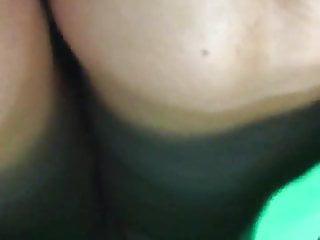 Sexy Pawg Milf macht die Beine breit