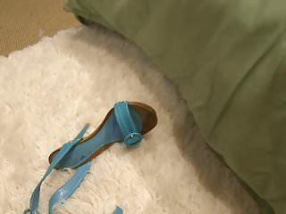 Kurvige Amia Miley wird von hinten gefickt