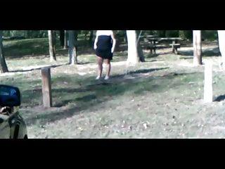 Sie zeigt uns was sie hat