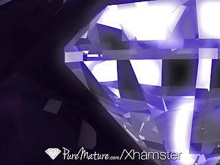 Geiles Paar spielt mit gepiercter Fotze