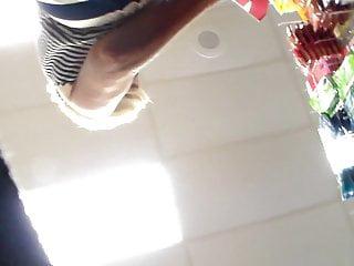 Reife Frau im Laden zum Sex überreden