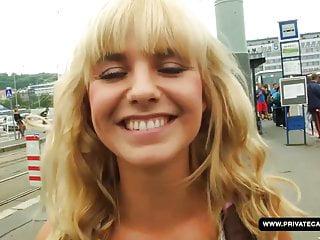 Bella Baby wird beim Casting gefickt