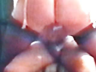 Eine domenica Pussy und ihr Spielzeug