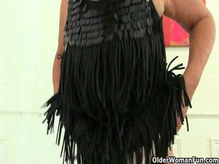 Milf alisha rydes gefingert und gefickt