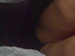 Oma lässt die Hüllen fallen