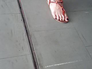 Er fickt die füsse seiner Freundin