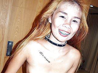 Sie zahlt sie mit ihrer Muschi