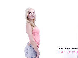 Junge Brünette Jane dö beim Casting gefickt