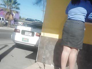 Sex mit einem Strapon in der Küche