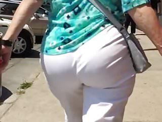 Super dicker Arsch Gilf in weissen Nylons