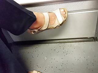 Reife Frau in Nylons wird von Hinten gefickt