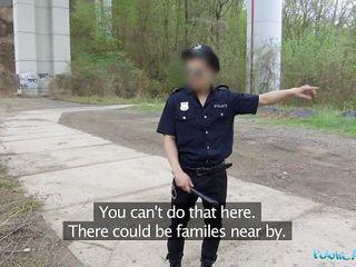 Blondine lässt sich Outdoor ficken und dabei filmen