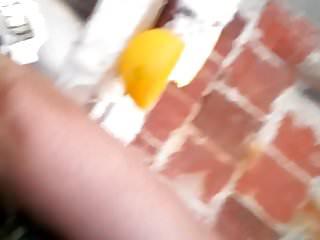 Geile Milf wird von Hinten gefickt