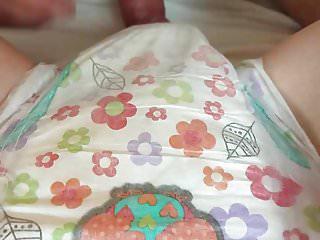 Boy und Frau beim Sex mit dem Dildo