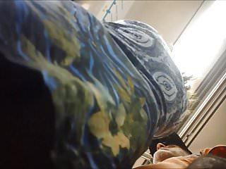 Geile Blondine lässt ihn in sich rein