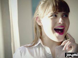 Lustvolle College Mädchen Luna Rival verführt jungen Mann