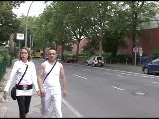 Auf der straße aufgegabelt und zum Sex überredet