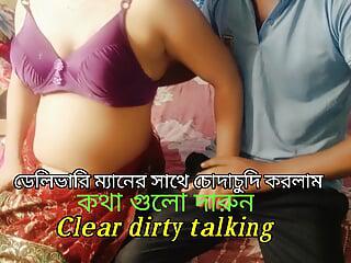 Die wunderschöne Hausfrau Galina meno hat Sex mit ihrem Boss