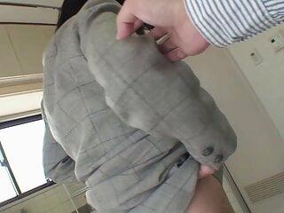 Reife behaarte Milf aus Japan bei hartem Porno