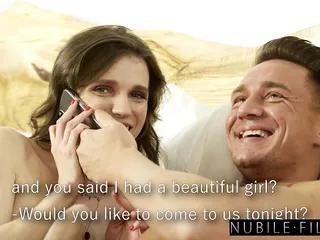 Leidenschaftlicher Dreier mit der zierlichen Brünetten Jordan