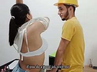 Verrückter Chef gibt seine Angestellte was er verdient