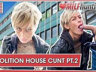 Die geile deutsche Milf Vicky wird in der Öffentlichkeit gefickt - deutscher Milf Porno