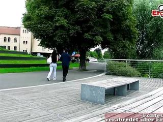 Casting Agent fickt junge deutsche Teen von der straße