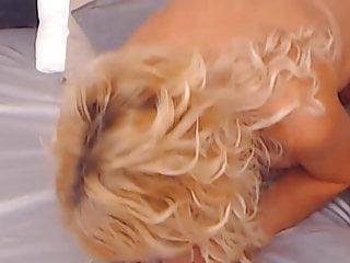 Die bulgarische Milf renate bläst und fickt