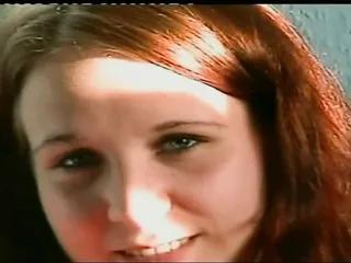 Schöner Teenie wird zum ersten Mal gefickt