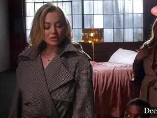 Tiefer - kurvige unterwürfige Sklavin wird hart rangenommen