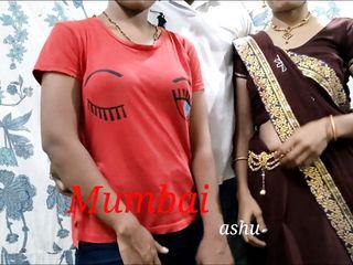 Indischer Dreier mit einer Mutter und ihrer Tochter