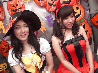 Die Tag der Party wird mit sexy Amateur Girls abgefüllt